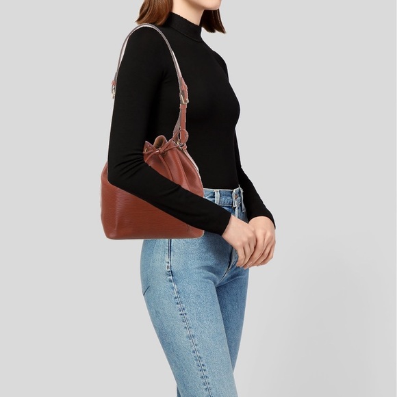 💯% Authentic Louis Vuitton Epi Petit Noé Bucket - Picture 8 of 9